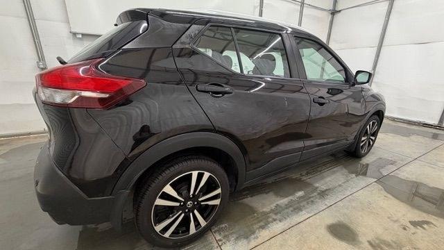 2020 Black Nissan Kicks SV Xtronic CVT (3N1CP5CV3LL) with an 1.6L I-4 DOHC engine, located at 1806 Veterans Memorial Hwy SW, Austell, GA, 30168, (770) 944-9558, 33.817959, -84.606987 - Photo#6