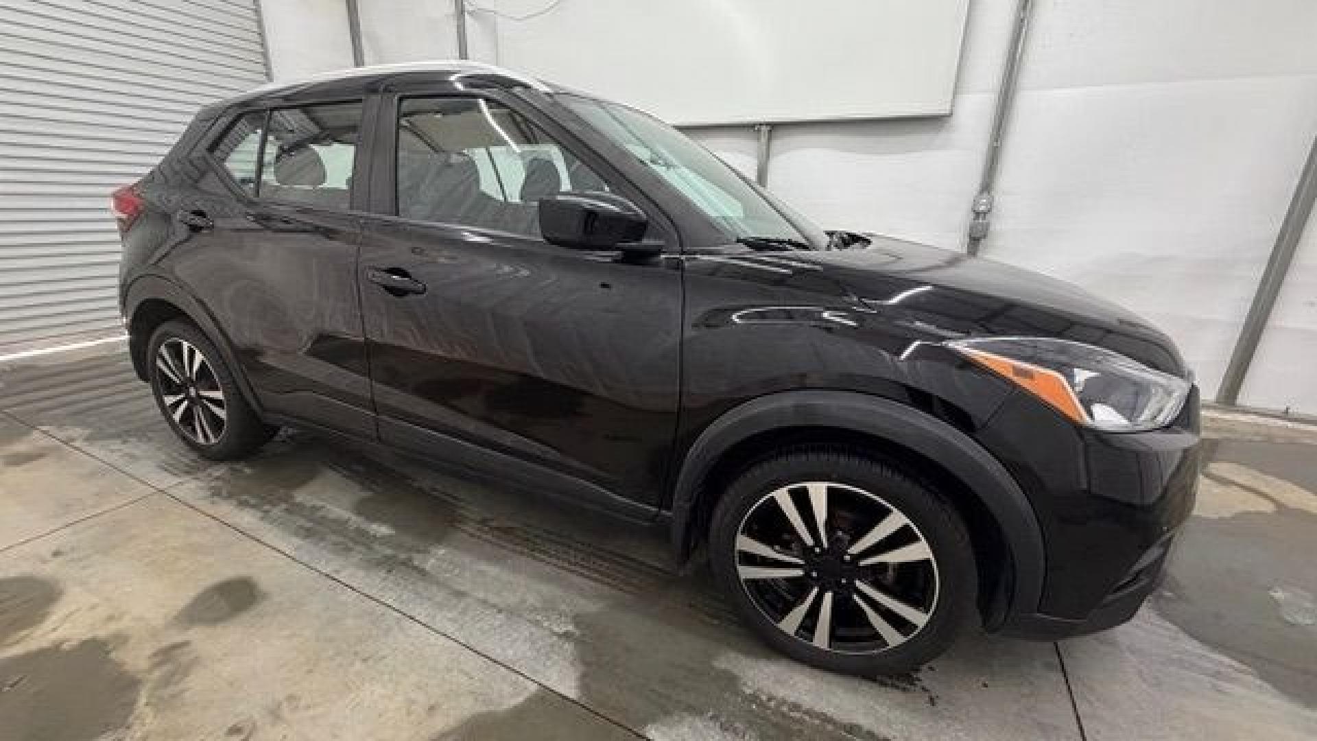 2020 Black Nissan Kicks SV Xtronic CVT (3N1CP5CV3LL) with an 1.6L I-4 DOHC engine, located at 1806 Veterans Memorial Hwy SW, Austell, GA, 30168, (770) 944-9558, 33.817959, -84.606987- Photo#7