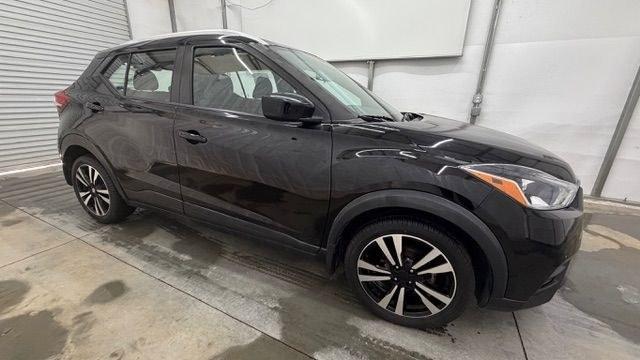 2020 Black Nissan Kicks SV Xtronic CVT (3N1CP5CV3LL) with an 1.6L I-4 DOHC engine, located at 1806 Veterans Memorial Hwy SW, Austell, GA, 30168, (770) 944-9558, 33.817959, -84.606987 - Photo#7