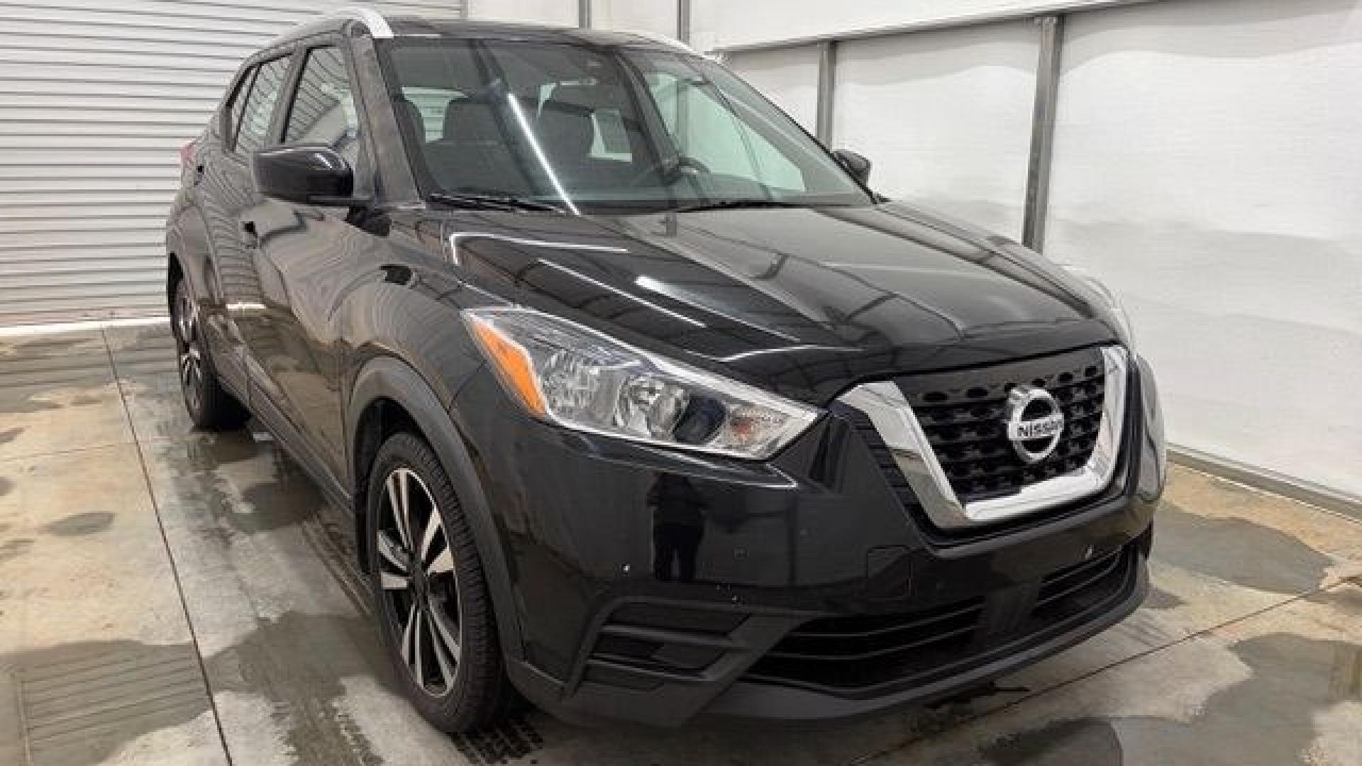 2020 Black Nissan Kicks SV Xtronic CVT (3N1CP5CV3LL) with an 1.6L I-4 DOHC engine, located at 1806 Veterans Memorial Hwy SW, Austell, GA, 30168, (770) 944-9558, 33.817959, -84.606987- Photo#8