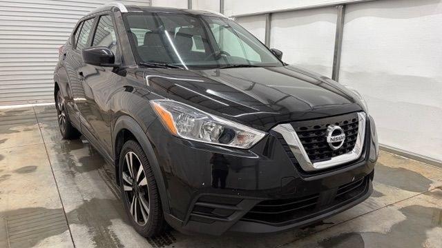 2020 Black Nissan Kicks SV Xtronic CVT (3N1CP5CV3LL) with an 1.6L I-4 DOHC engine, located at 1806 Veterans Memorial Hwy SW, Austell, GA, 30168, (770) 944-9558, 33.817959, -84.606987 - Photo#8