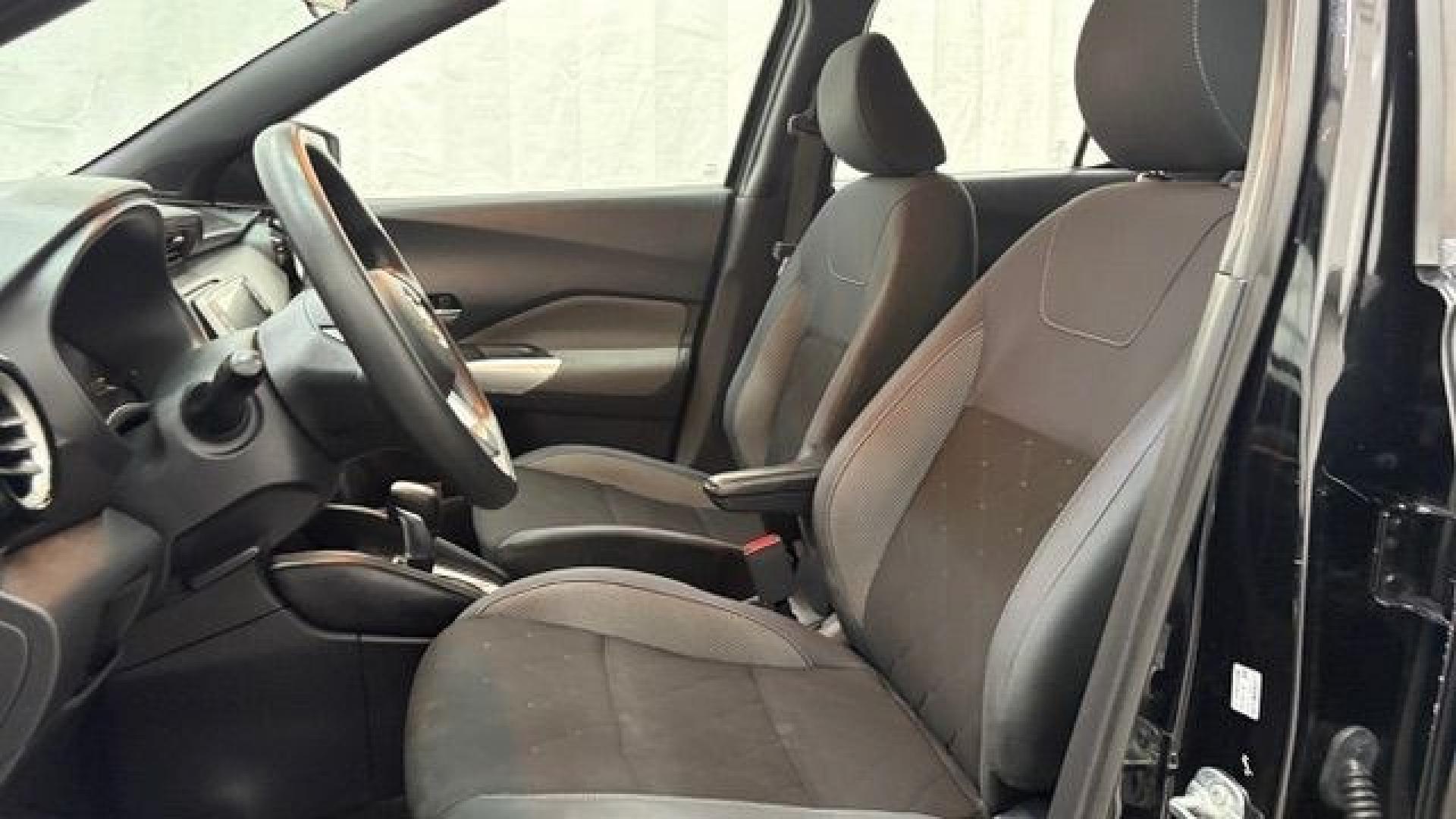 2020 Black Nissan Kicks SV Xtronic CVT (3N1CP5CV3LL) with an 1.6L I-4 DOHC engine, located at 1806 Veterans Memorial Hwy SW, Austell, GA, 30168, (770) 944-9558, 33.817959, -84.606987- Photo#11
