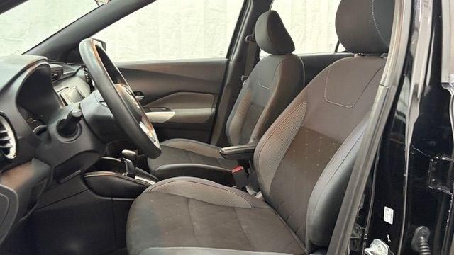 2020 Black Nissan Kicks SV Xtronic CVT (3N1CP5CV3LL) with an 1.6L I-4 DOHC engine, located at 1806 Veterans Memorial Hwy SW, Austell, GA, 30168, (770) 944-9558, 33.817959, -84.606987 - Photo#11