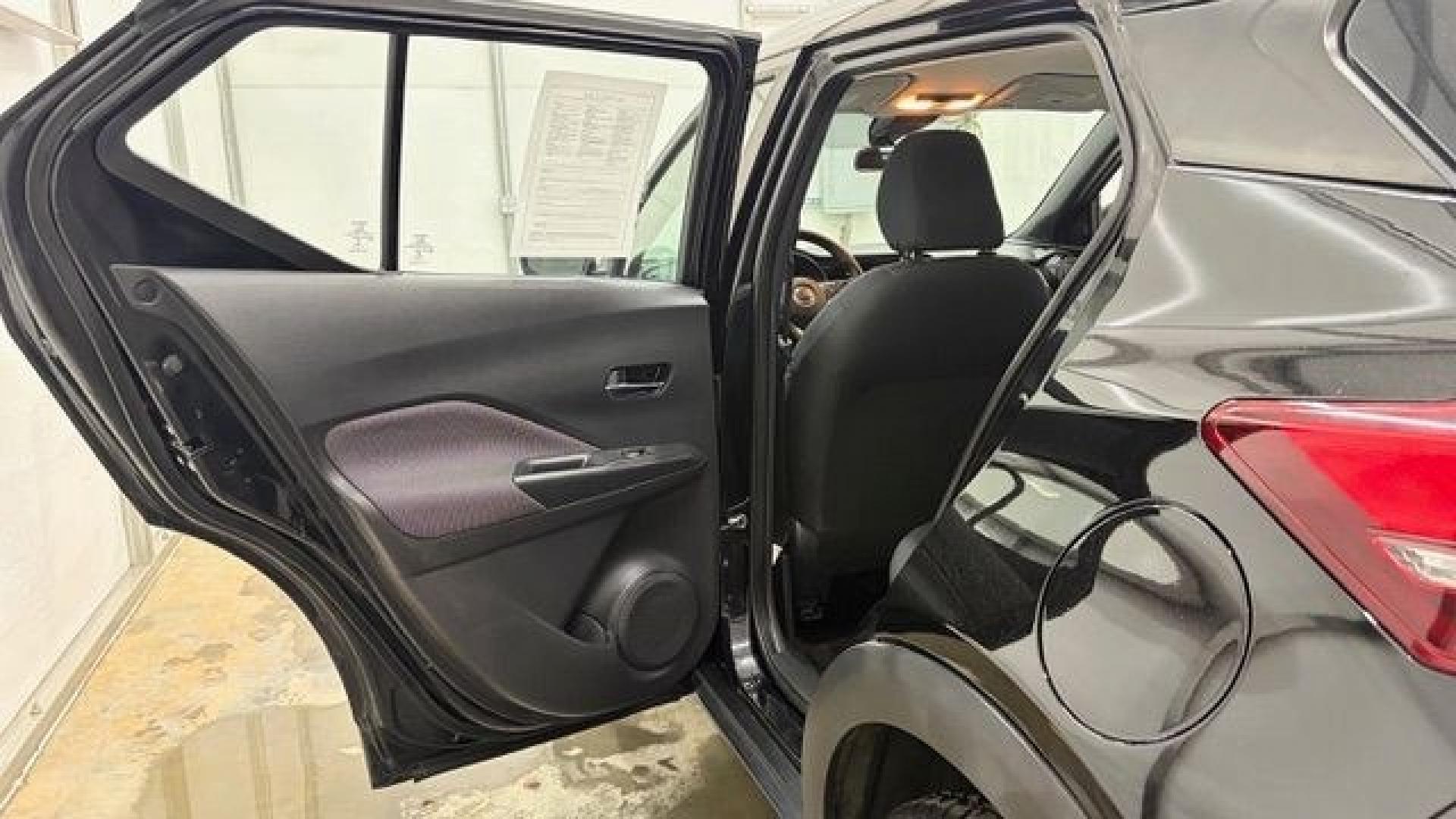 2020 Black Nissan Kicks SV Xtronic CVT (3N1CP5CV3LL) with an 1.6L I-4 DOHC engine, located at 1806 Veterans Memorial Hwy SW, Austell, GA, 30168, (770) 944-9558, 33.817959, -84.606987- Photo#13