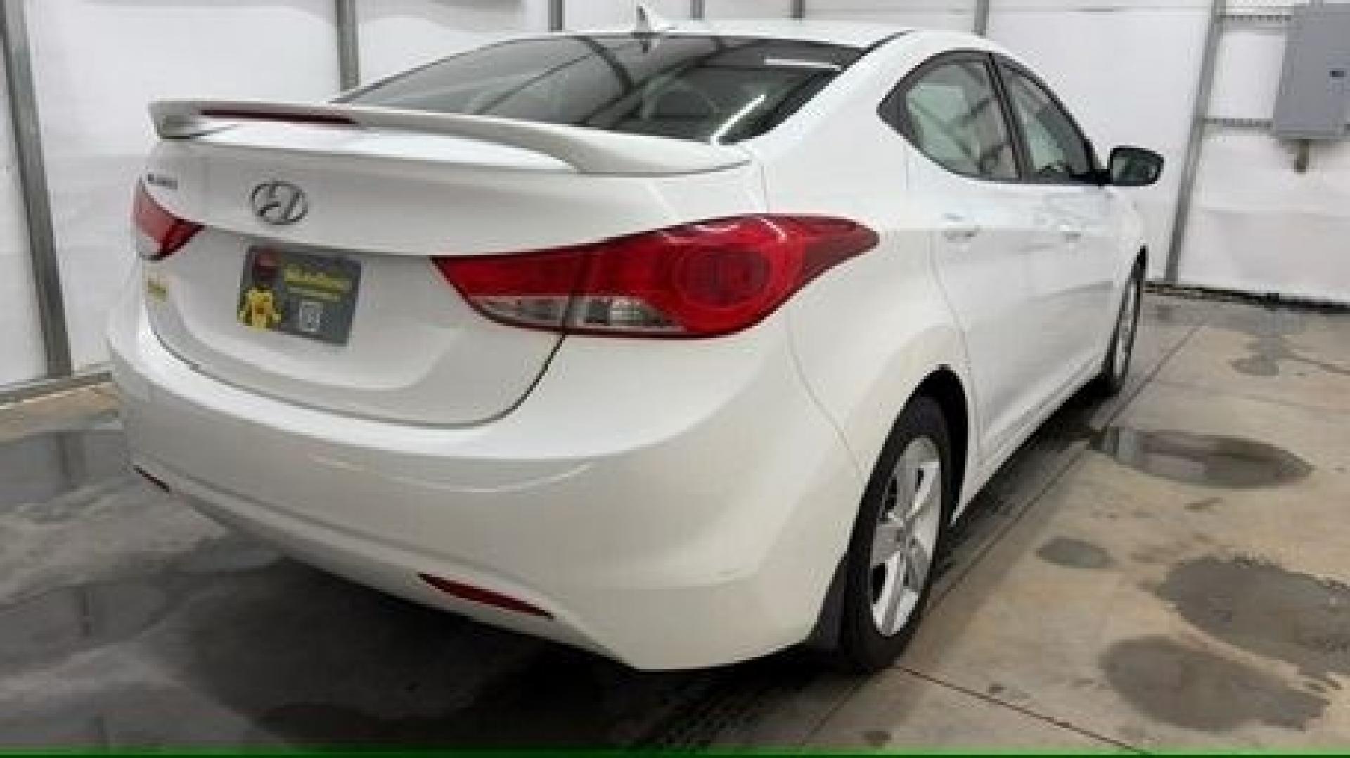 2013 White Hyundai Elantra GLS (5NPDH4AE6DH) with an 1.8L I-4 DOHC engine, located at 1806 Veterans Memorial Hwy SW, Austell, GA, 30168, (770) 944-9558, 33.817959, -84.606987- Photo#5