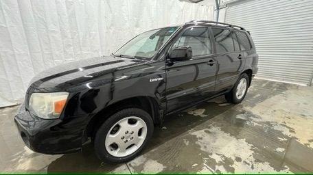 2005 Black Toyota Highlander V6 | Limited V6 (JTEDP21A150) with an 3.3L V-6 DOHC engine, located at 1806 Veterans Memorial Hwy SW, Austell, GA, 30168, (770) 944-9558, 33.817959, -84.606987 - Photo#1