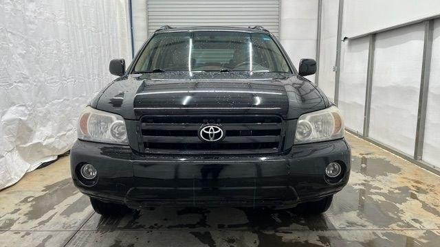 2005 Black Toyota Highlander V6 | Limited V6 (JTEDP21A150) with an 3.3L V-6 DOHC engine, located at 1806 Veterans Memorial Hwy SW, Austell, GA, 30168, (770) 944-9558, 33.817959, -84.606987 - Photo#9