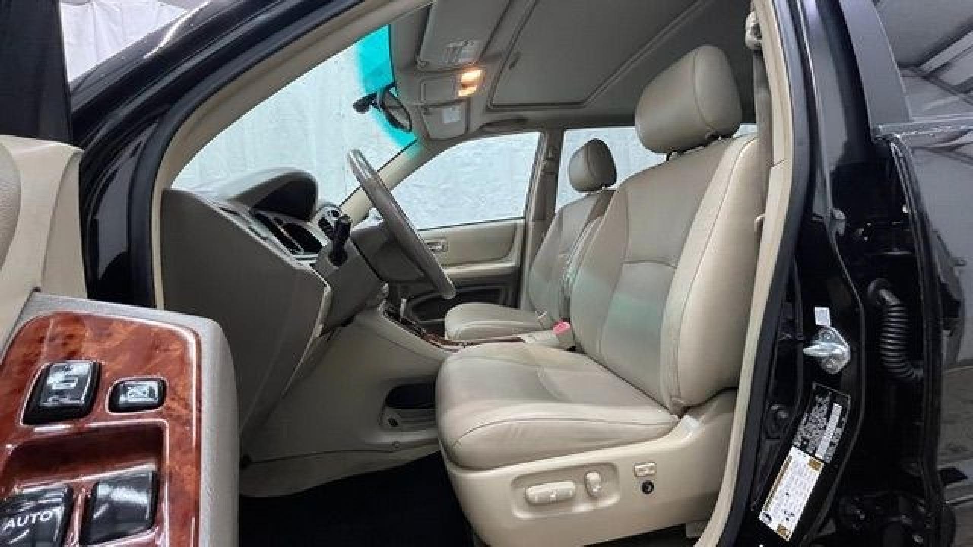 2005 Black Toyota Highlander V6 | Limited V6 (JTEDP21A150) with an 3.3L V-6 DOHC engine, located at 1806 Veterans Memorial Hwy SW, Austell, GA, 30168, (770) 944-9558, 33.817959, -84.606987 - Photo#12