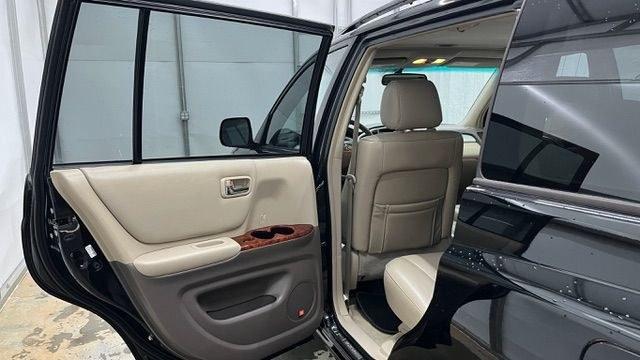 2005 Black Toyota Highlander V6 | Limited V6 (JTEDP21A150) with an 3.3L V-6 DOHC engine, located at 1806 Veterans Memorial Hwy SW, Austell, GA, 30168, (770) 944-9558, 33.817959, -84.606987 - Photo#13