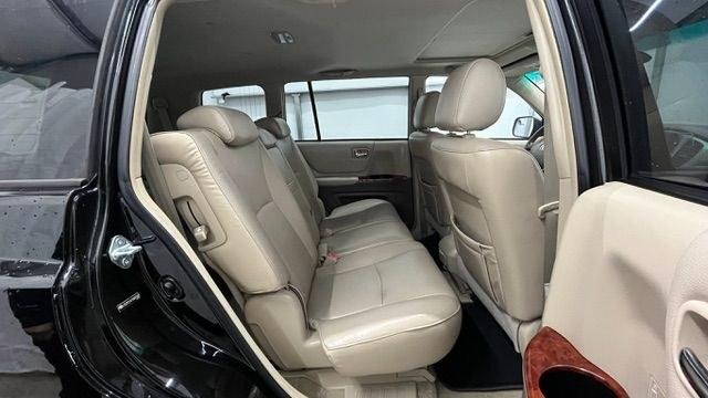 2005 Black Toyota Highlander V6 | Limited V6 (JTEDP21A150) with an 3.3L V-6 DOHC engine, located at 1806 Veterans Memorial Hwy SW, Austell, GA, 30168, (770) 944-9558, 33.817959, -84.606987 - Photo#17