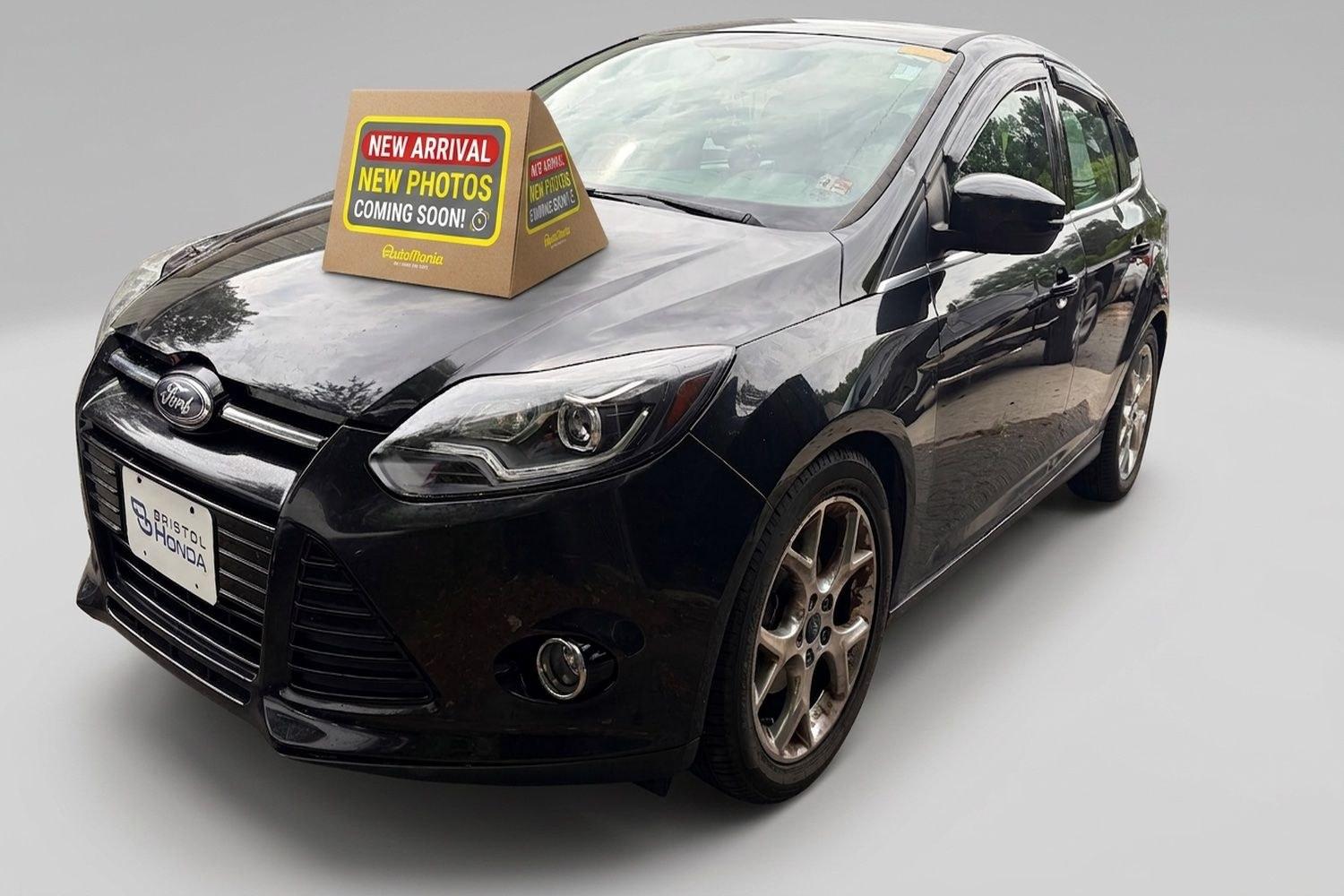 2014 Ford Focus 5 Door Hatch Titanium's photo