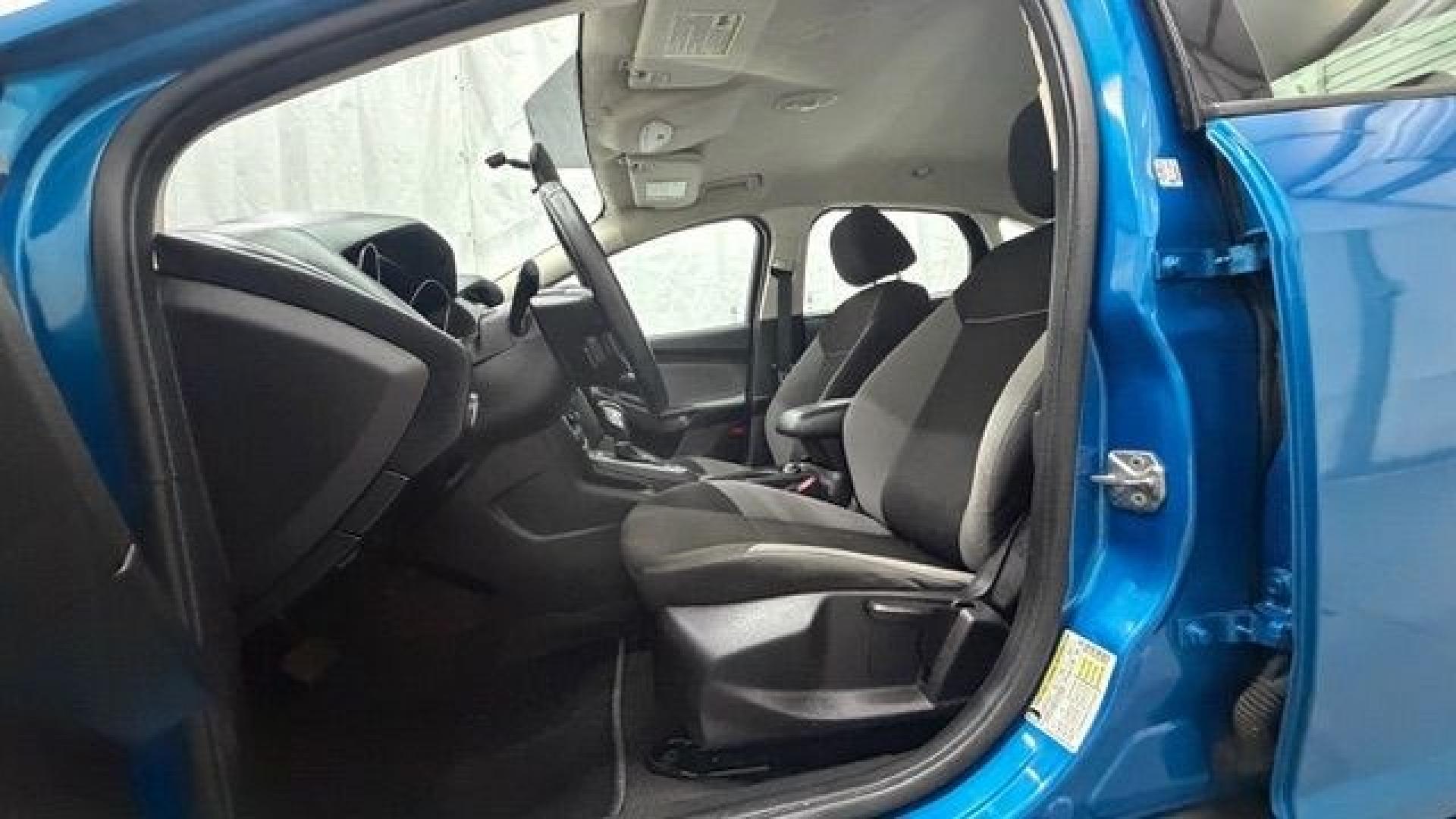 2014 Blue Ford Focus SE (1FADP3F2XEL) with an 2L I-4 gasoline direct injection engine, located at 1806 Veterans Memorial Hwy SW, Austell, GA, 30168, (770) 944-9558, 33.817959, -84.606987 - Why Choose Automania? At Automania, we make car buying easy and stress-free, with over 20 years serving Austell, GA and the surrounding communities. WE FINANCE GOOD AND NOT SO GOOD CREDIT, we work with all credit types, and every vehicle comes with a free vehicle history report so you know its backg- Photo#12