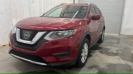 photo of 2017 Nissan Rogue SV