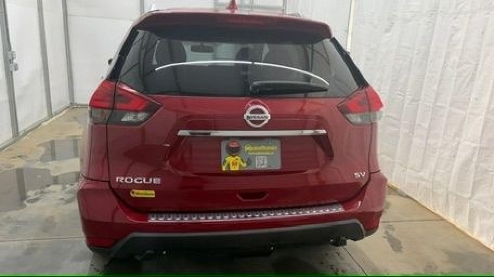 2017 Red Nissan Rogue SV (JN8AT2MT1HW) with an 2.5L I-4 DOHC engine, located at 1806 Veterans Memorial Hwy SW, Austell, GA, 30168, (770) 944-9558, 33.817959, -84.606987- Photo#4