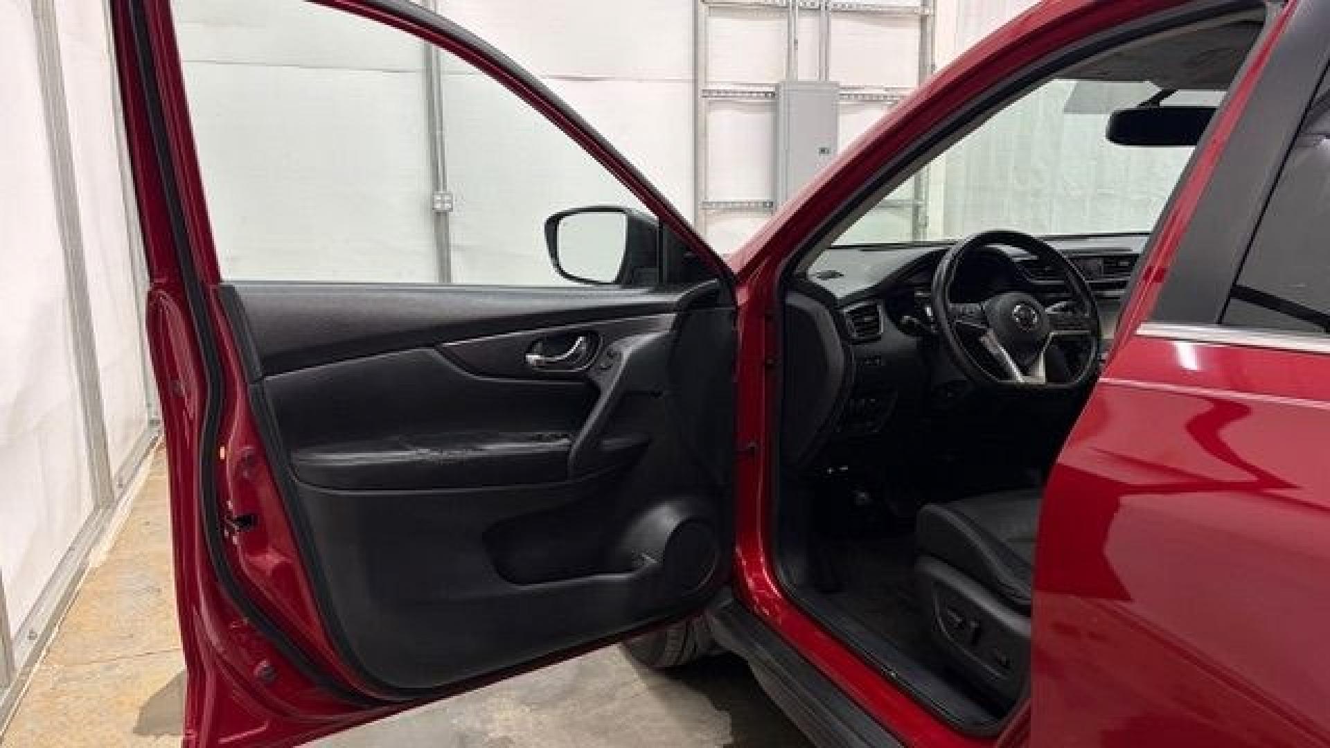 2017 Red Nissan Rogue SV (JN8AT2MT1HW) with an 2.5L I-4 DOHC engine, located at 1806 Veterans Memorial Hwy SW, Austell, GA, 30168, (770) 944-9558, 33.817959, -84.606987- Photo#10