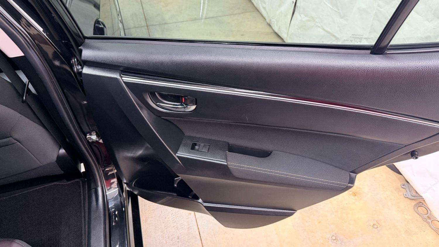 2019 Black Toyota Corolla LE (5YFBURHE2KP) with an 1.8L I-4 DOHC engine, located at 1806 Veterans Memorial Hwy SW, Austell, GA, 30168, (770) 944-9558, 33.817959, -84.606987- Photo#15