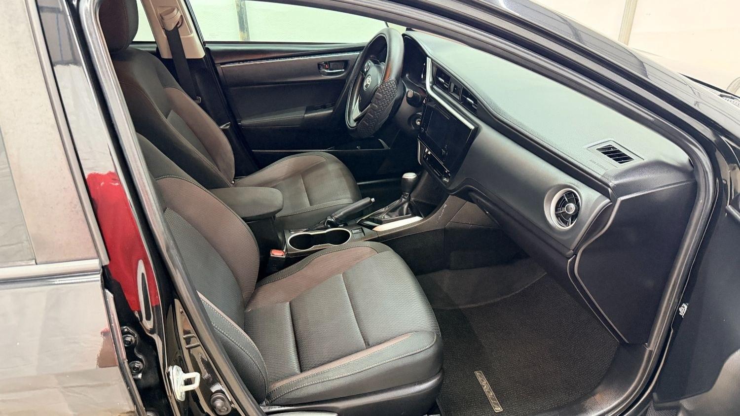 2019 Black Toyota Corolla LE (5YFBURHE2KP) with an 1.8L I-4 DOHC engine, located at 1806 Veterans Memorial Hwy SW, Austell, GA, 30168, (770) 944-9558, 33.817959, -84.606987- Photo#18