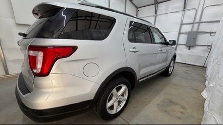 2018 Silver Ford Explorer XLT (1FM5K7DH7JG) , located at 1806 Veterans Memorial Hwy SW, Austell, GA, 30168, (770) 944-9558, 33.817959, -84.606987- Photo#6