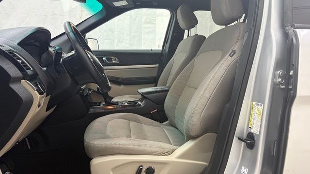 2018 Silver Ford Explorer XLT (1FM5K7DH7JG) , located at 1806 Veterans Memorial Hwy SW, Austell, GA, 30168, (770) 944-9558, 33.817959, -84.606987- Photo#11