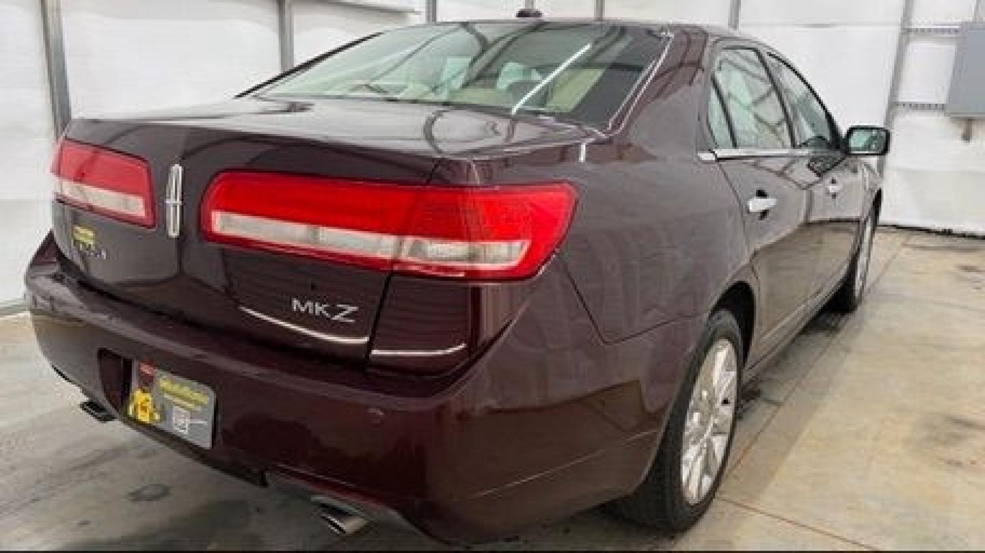 2012 Red Lincoln MKZ Base (3LNHL2GCXCR) , located at 1806 Veterans Memorial Hwy SW, Austell, GA, 30168, (770) 944-9558, 33.817959, -84.606987- Photo#5
