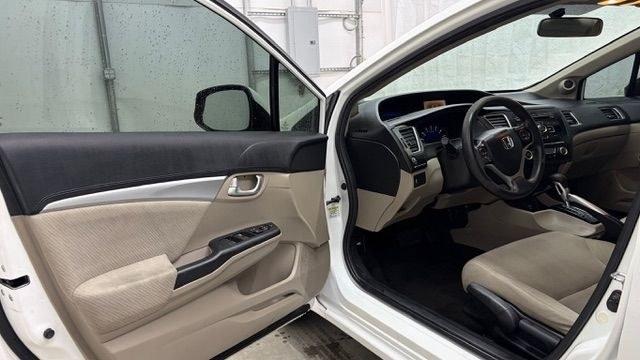 2013 White Honda Civic EX (19XFB2F84DE) with an 1.8L I-4 i-VTEC variable valve control engine, located at 1806 Veterans Memorial Hwy SW, Austell, GA, 30168, (770) 944-9558, 33.817959, -84.606987- Photo#10