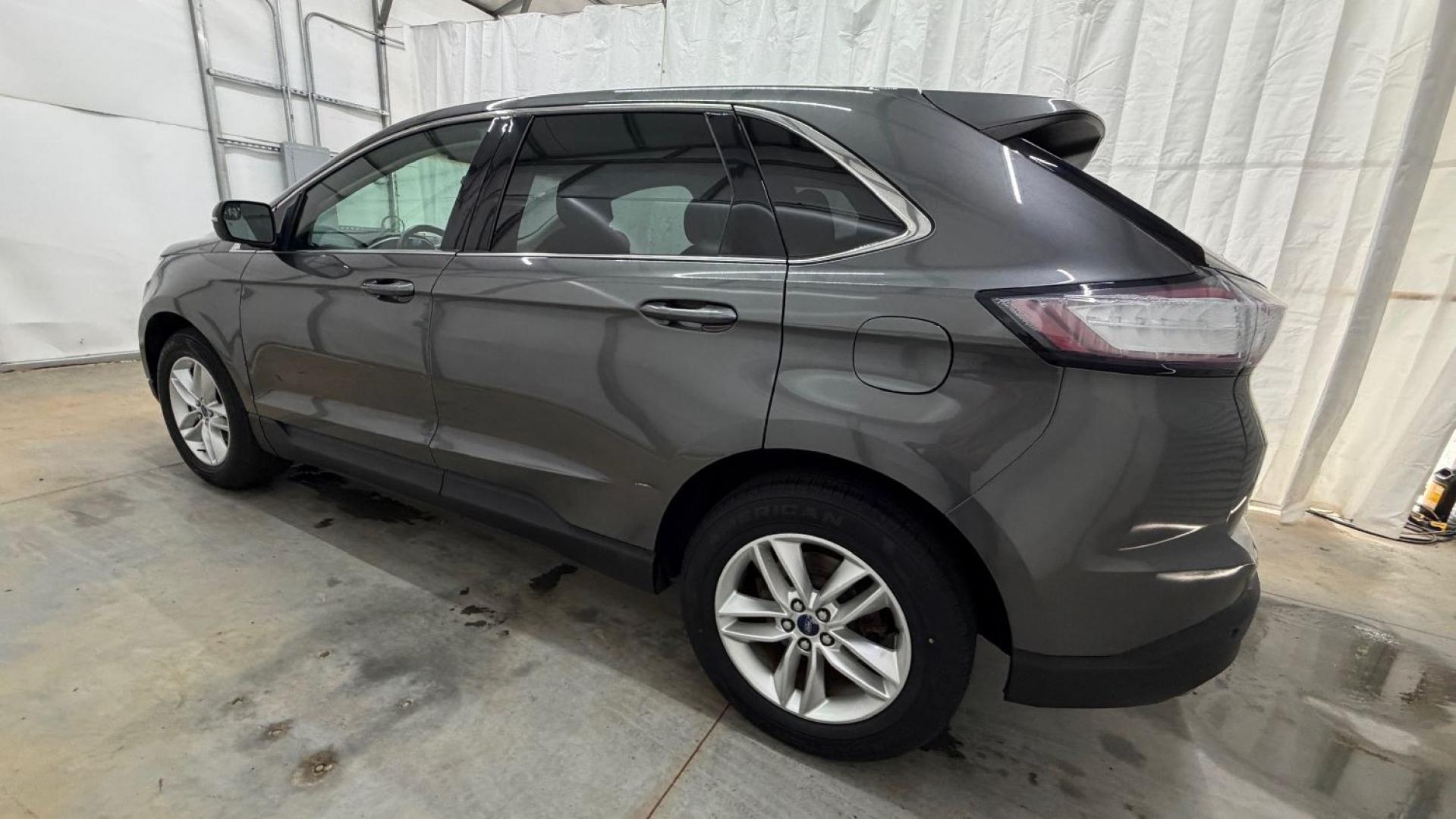 2016 Gray Ford Edge SEL (2FMPK3J91GB) , located at 1806 Veterans Memorial Hwy SW, Austell, GA, 30168, (770) 944-9558, 33.817959, -84.606987- Photo#2