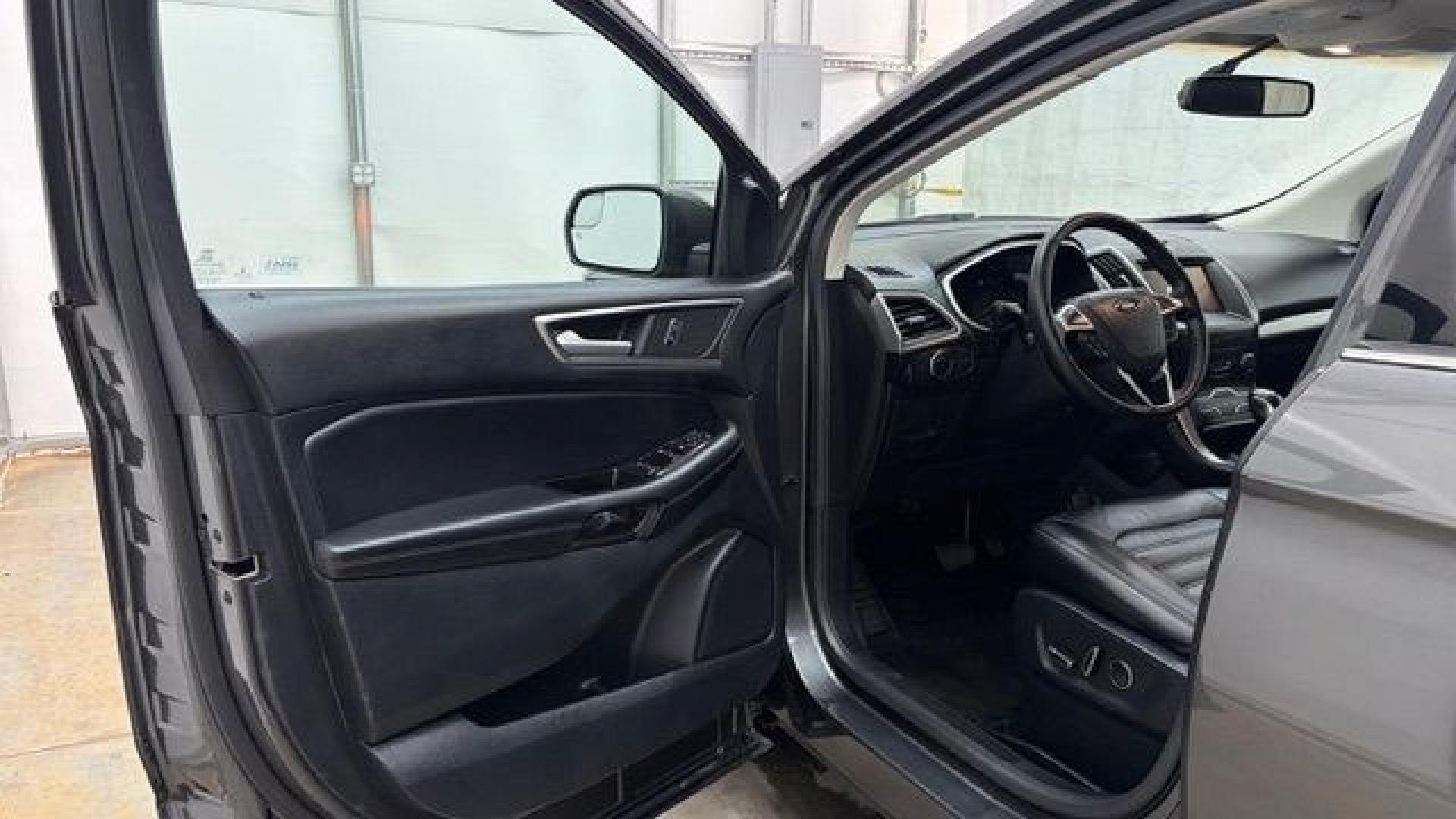 2016 Gray Ford Edge SEL (2FMPK3J91GB) , located at 1806 Veterans Memorial Hwy SW, Austell, GA, 30168, (770) 944-9558, 33.817959, -84.606987- Photo#11