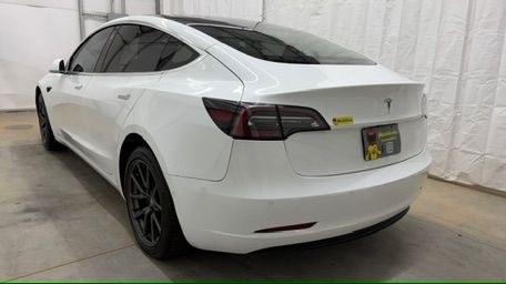 2019 White Tesla Model 3 Standard Range (5YJ3E1EA0KF) , located at 1806 Veterans Memorial Hwy SW, Austell, GA, 30168, (770) 944-9558, 33.817959, -84.606987 - Photo#3