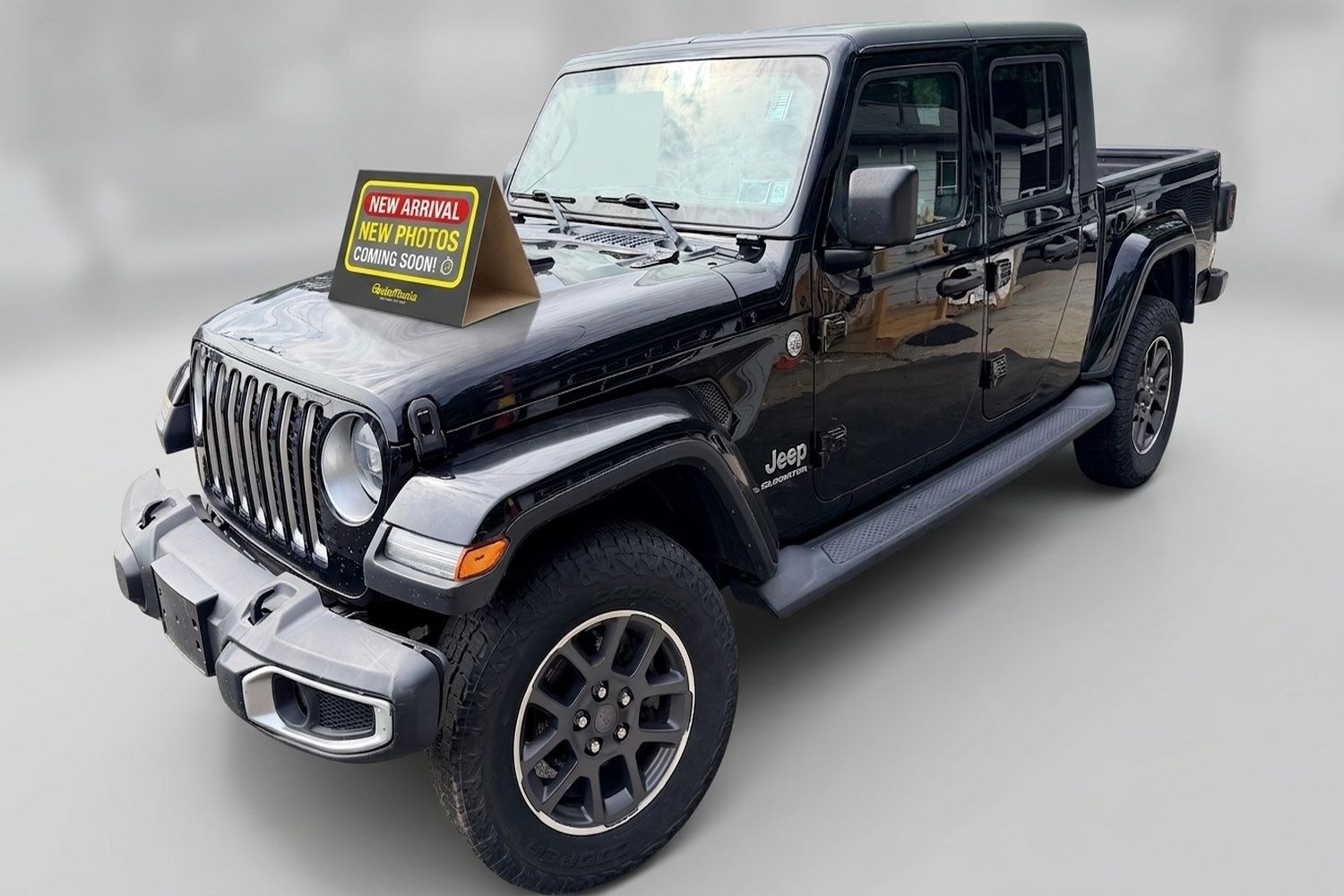 photo of 2020 Jeep Gladiator Overland 4x4