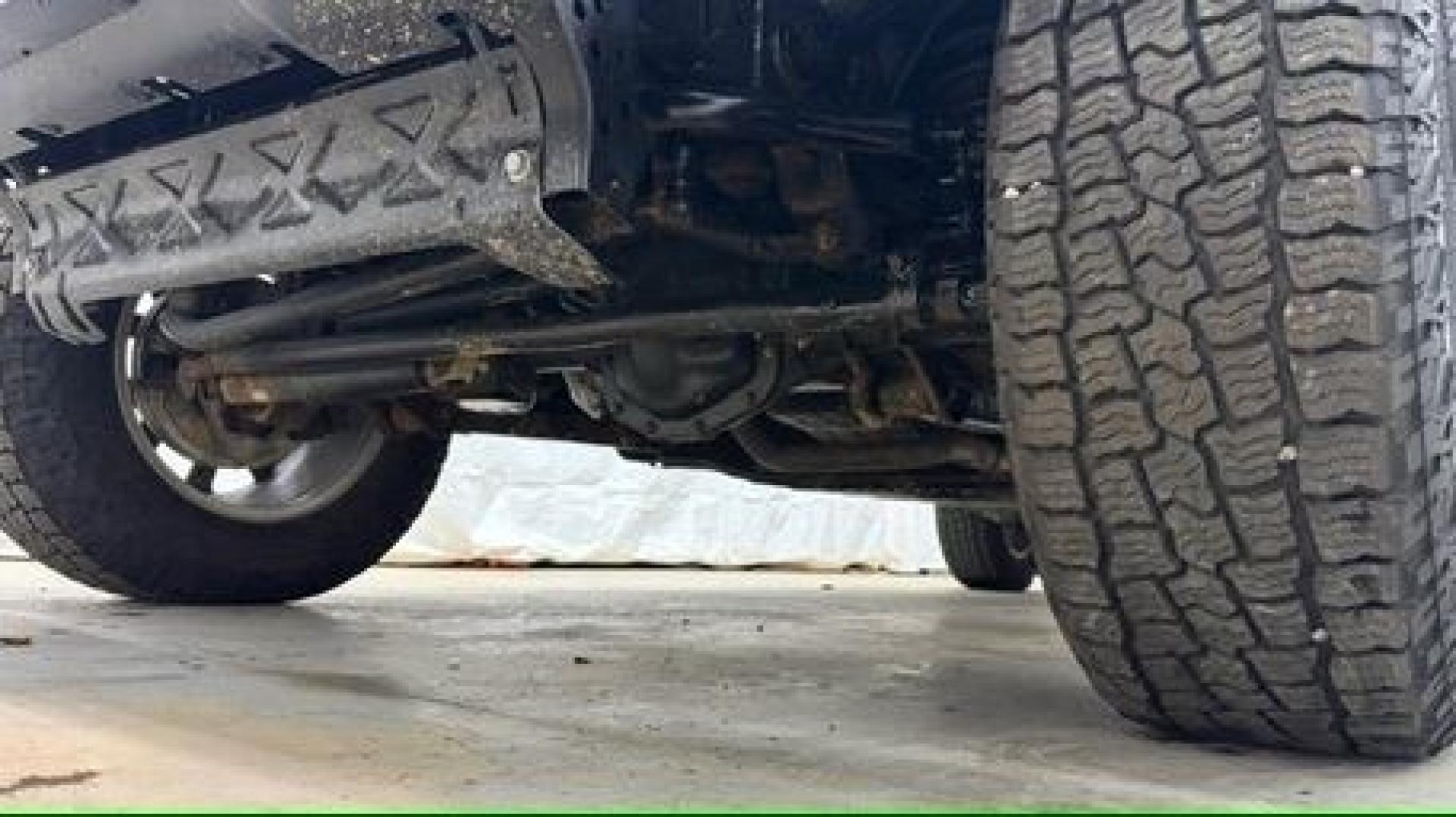 2020 Black Jeep Gladiator Overland 4x4 (1C6HJTFGXLL) with an 3.6L V-6 DOHC engine, located at 1806 Veterans Memorial Hwy SW, Austell, GA, 30168, (770) 944-9558, 33.817959, -84.606987- Photo#20