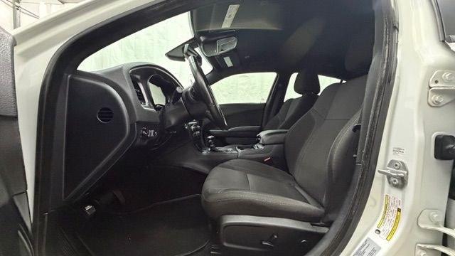2017 White Dodge Charger R/T RWD (2C3CDXCT1HH) with an HEMI 5.7L V-8 regula engine, located at 1806 Veterans Memorial Hwy SW, Austell, GA, 30168, (770) 944-9558, 33.817959, -84.606987 - This 2017 Dodge Charger R/T delivers serious muscle-sedan performance wrapped in a clean White exterior. Under the hood is a powerful 370-hp 5.7L HEMI V8 paired with a smooth automatic transmission and rear-wheel drive, giving you the aggressive acceleration and confident handling the R/T trim is kn- Photo#12