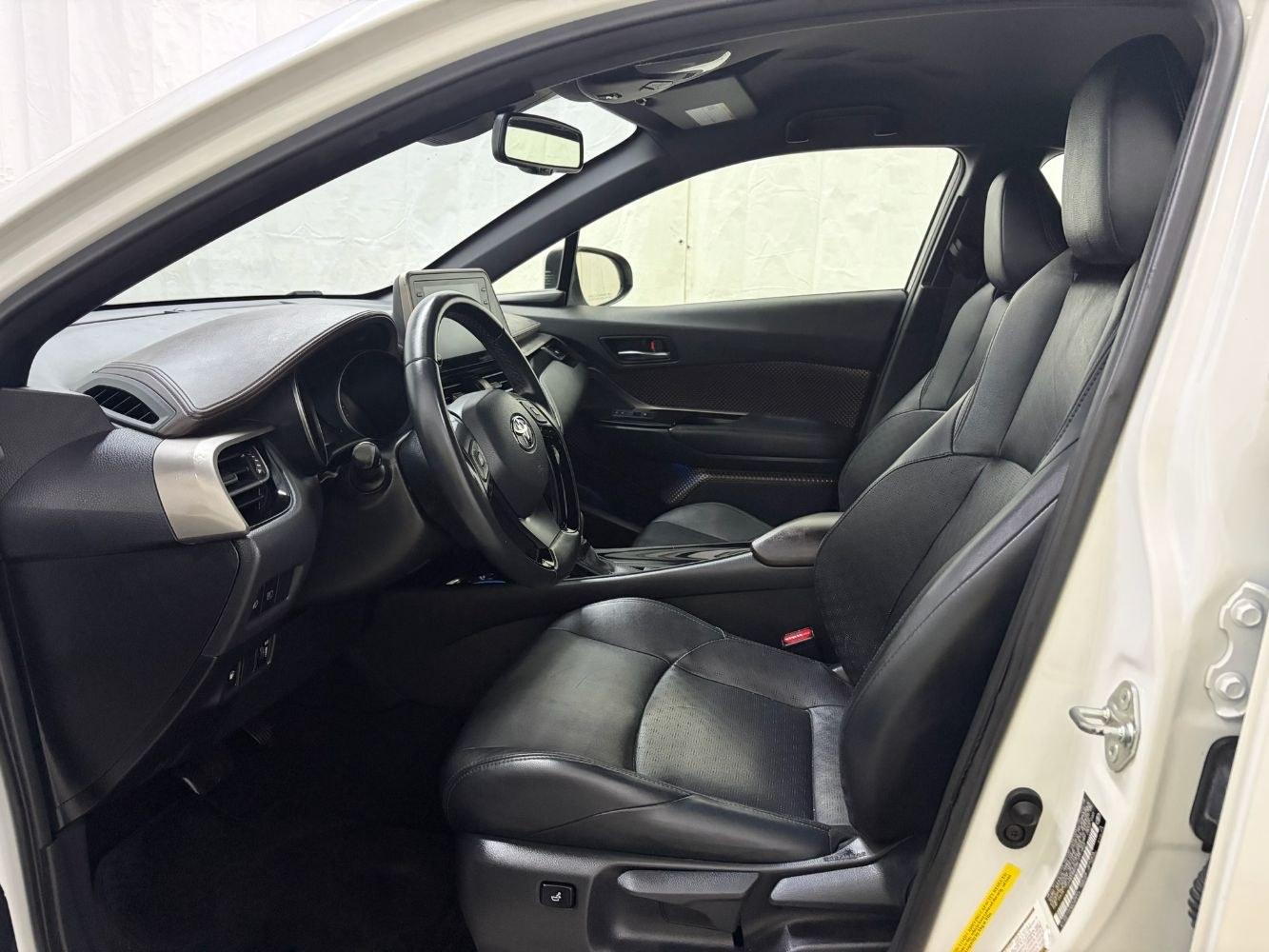 2019 White Toyota C-HR Limited (JTNKHMBX8K1) with an 2L I-4 DOHC engine, located at 1806 Veterans Memorial Hwy SW, Austell, GA, 30168, (770) 944-9558, 33.817959, -84.606987- Photo#11
