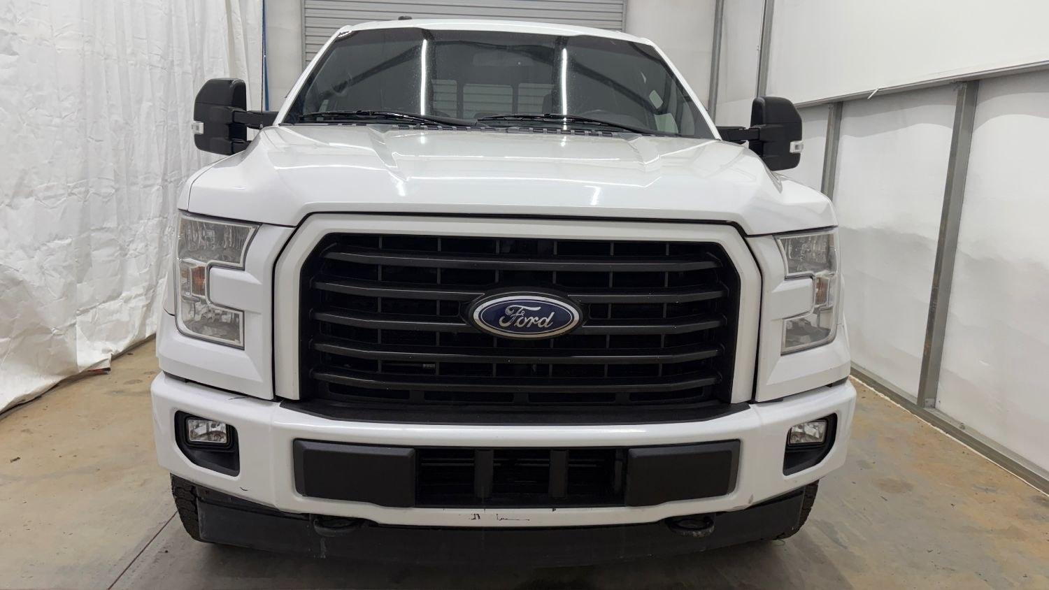 2017 White Ford F-150 XLT (1FTFW1EG3HF) with an EcoBoost 3.5L V-6 gasoline direct injection engine, located at 1806 Veterans Memorial Hwy SW, Austell, GA, 30168, (770) 944-9558, 33.817959, -84.606987- Photo#2