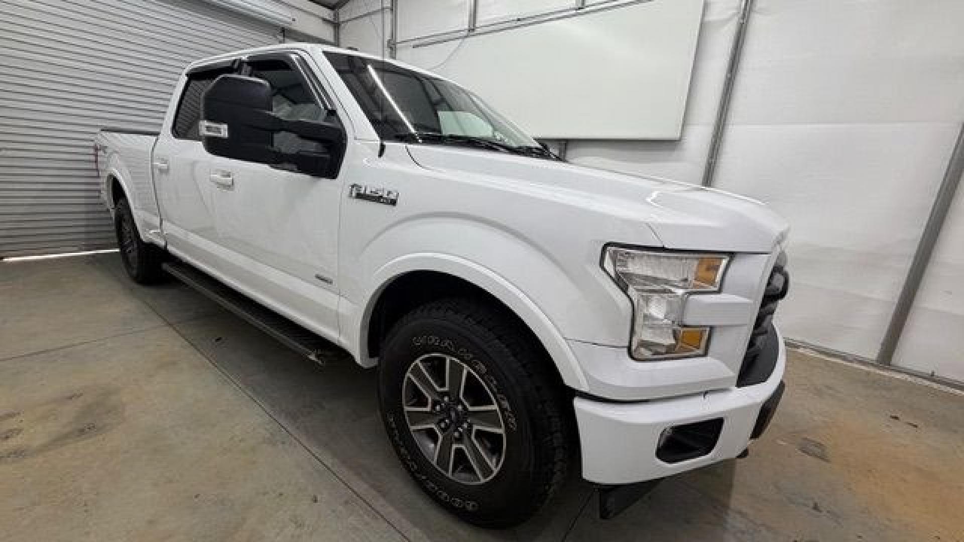 2017 White Ford F-150 XLT (1FTFW1EG3HF) with an EcoBoost 3.5L V-6 gasoline direct injection engine, located at 1806 Veterans Memorial Hwy SW, Austell, GA, 30168, (770) 944-9558, 33.817959, -84.606987- Photo#4