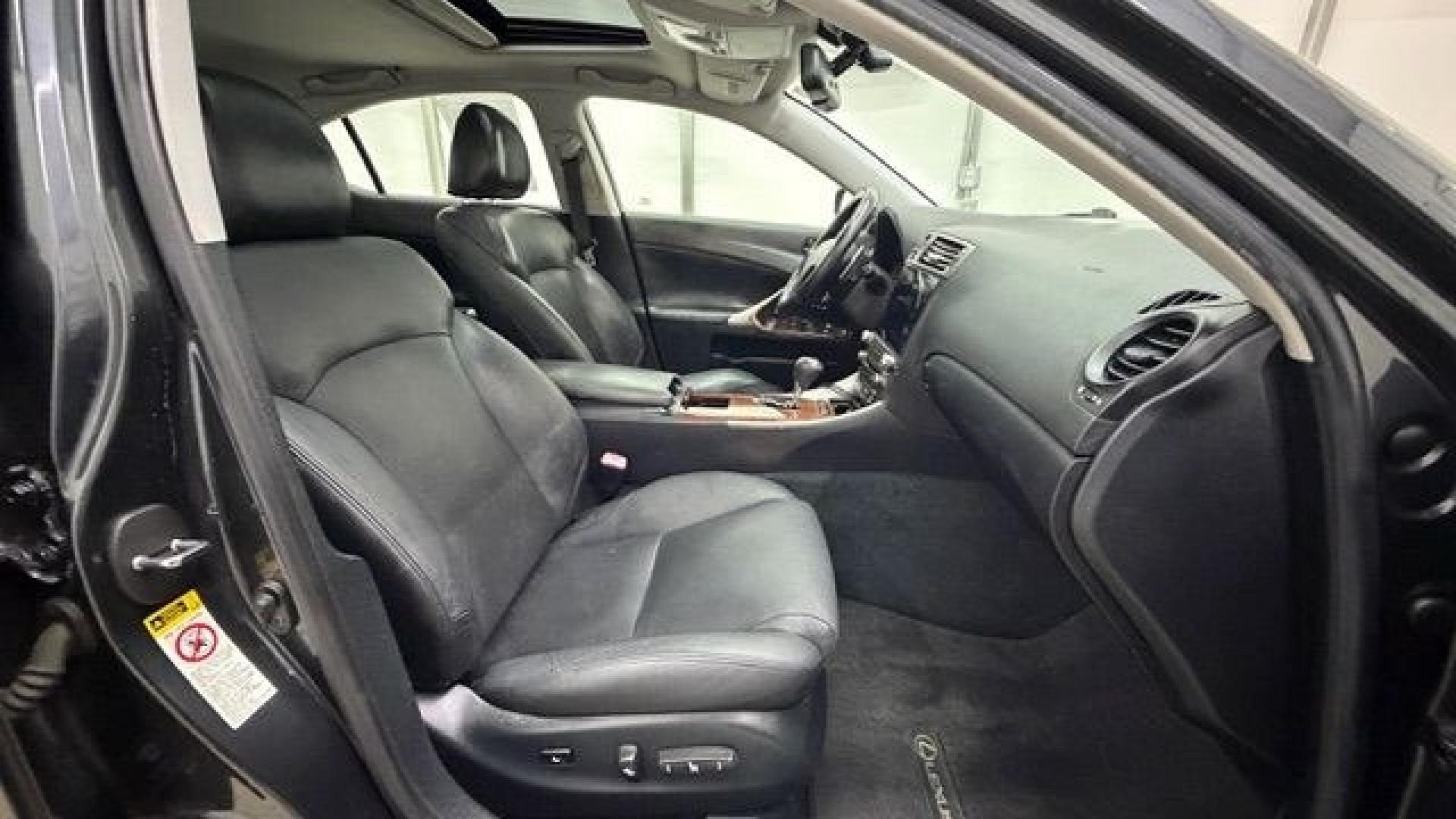 2006 Gray Lexus IS IS 250 AWD (JTHCK262762) with an 2.5L V6 24V DOHC engine, 6-Speed Automatic transmission, located at 1806 Veterans Memorial Hwy SW, Austell, GA, 30168, (770) 944-9558, 33.817959, -84.606987- Photo#17