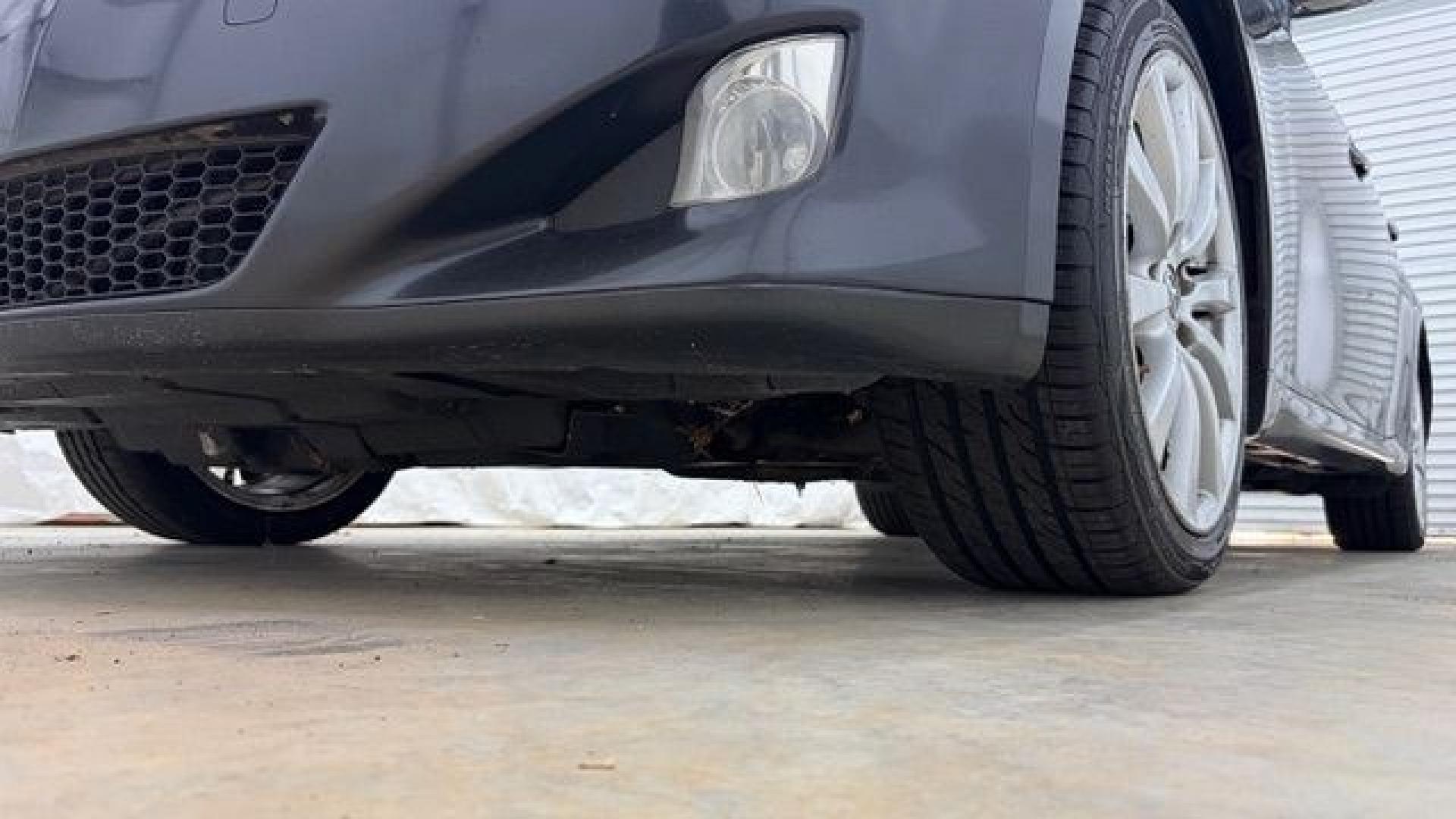 2006 Gray Lexus IS IS 250 AWD (JTHCK262762) with an 2.5L V6 24V DOHC engine, 6-Speed Automatic transmission, located at 1806 Veterans Memorial Hwy SW, Austell, GA, 30168, (770) 944-9558, 33.817959, -84.606987- Photo#19