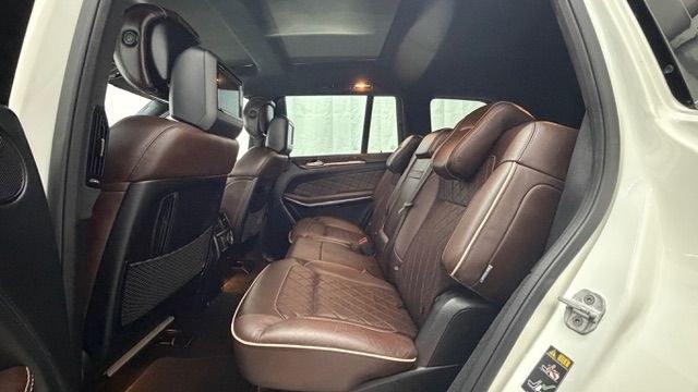 2016 White Mercedes-Benz GL 550 4MATIC (4JGDF7DE8GA) with an 4.7L V-8 gasoline direct injection engine, located at 1806 Veterans Memorial Hwy SW, Austell, GA, 30168, (770) 944-9558, 33.817959, -84.606987 - Why Choose Automania? At Automania, we make car buying easy and stress-free, with over 20 years serving Austell, GA and the surrounding communities. WE FINANCE GOOD AND NOT SO GOOD CREDIT, we work with all credit types, and every vehicle comes with a free vehicle history report so you know its backg- Photo#14