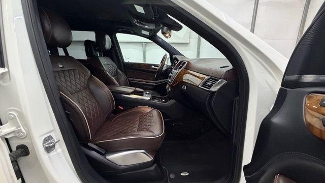 2016 White Mercedes-Benz GL 550 4MATIC (4JGDF7DE8GA) with an 4.7L V-8 gasoline direct injection engine, located at 1806 Veterans Memorial Hwy SW, Austell, GA, 30168, (770) 944-9558, 33.817959, -84.606987 - Why Choose Automania? At Automania, we make car buying easy and stress-free, with over 20 years serving Austell, GA and the surrounding communities. WE FINANCE GOOD AND NOT SO GOOD CREDIT, we work with all credit types, and every vehicle comes with a free vehicle history report so you know its backg- Photo#19