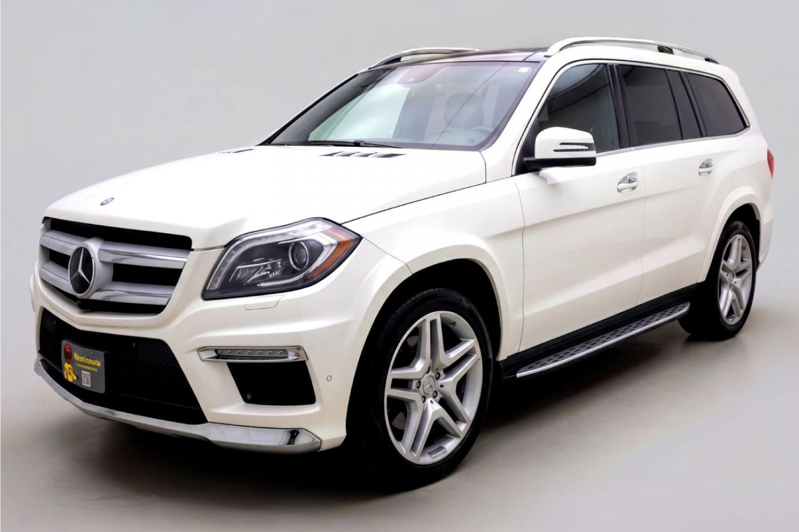 2016 White Mercedes-Benz GL 550 4MATIC (4JGDF7DE8GA) with an 4.7L V-8 gasoline direct injection engine, located at 1806 Veterans Memorial Hwy SW, Austell, GA, 30168, (770) 944-9558, 33.817959, -84.606987- Photo#0
