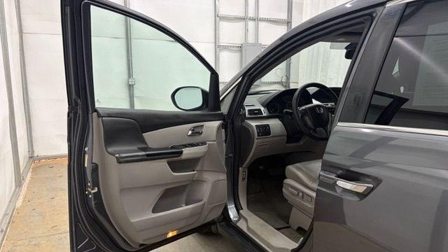 2014 Gray Honda Odyssey EX-L (5FNRL5H60EB) with an 3.5L V-6 i-VTEC variable valve control engine, located at 1806 Veterans Memorial Hwy SW, Austell, GA, 30168, (770) 944-9558, 33.817959, -84.606987 - Why Choose Automania? At Automania, we make car buying easy and stress-free, with over 20 years serving Austell, GA and the surrounding communities. WE FINANCE GOOD AND NOT SO GOOD CREDIT, we work with all credit types, and every vehicle comes with a free vehicle history report so you know its backg- Photo#11