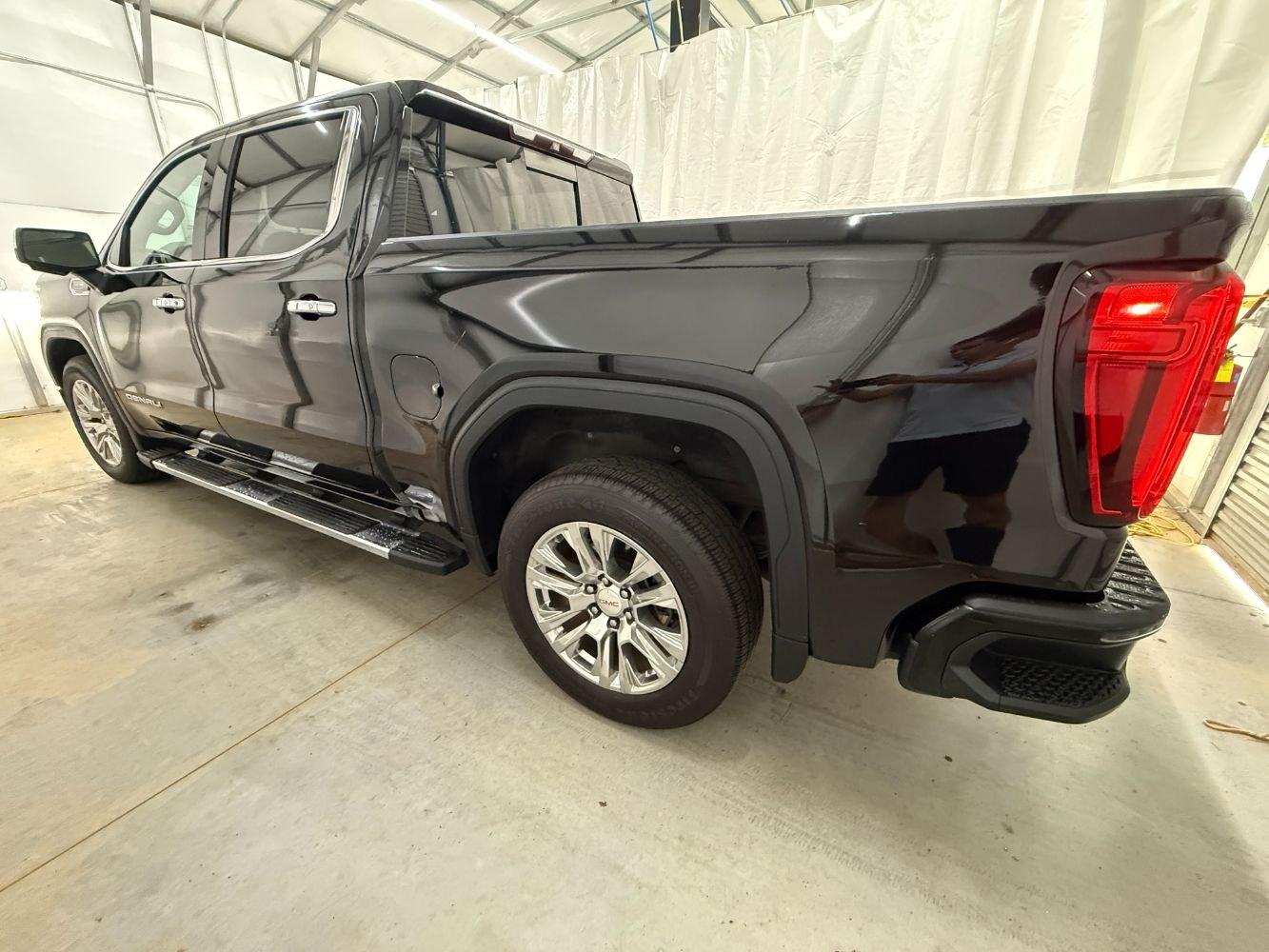 2015 Black GMC Sierra 1500 SLE (3GTU2UEC2FG) with an EcoTec3 4.3L V-6 gasoline direct injection engine, located at 1806 Veterans Memorial Hwy SW, Austell, GA, 30168, (770) 944-9558, 33.817959, -84.606987- Photo#2
