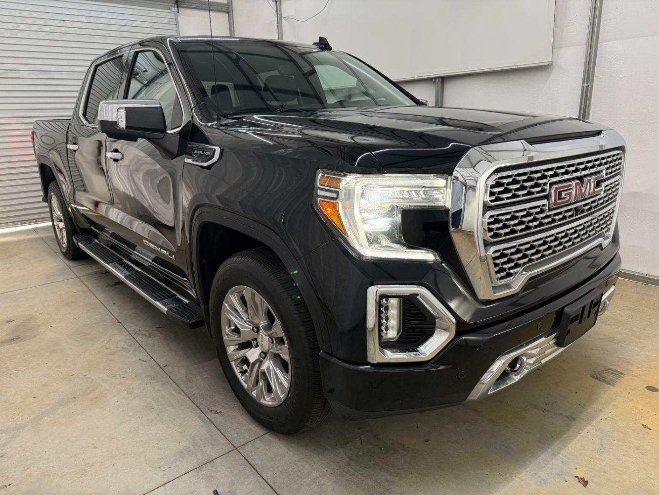 2015 Black GMC Sierra 1500 SLE (3GTU2UEC2FG) with an EcoTec3 4.3L V-6 gasoline direct injection engine, located at 1806 Veterans Memorial Hwy SW, Austell, GA, 30168, (770) 944-9558, 33.817959, -84.606987- Photo#8