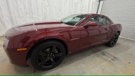 2010 Red Chevrolet Camaro 2LT (2G1FG1EV0A9) with an 3.6L V-6 gasoline direct injection engine, Manual transmission, located at 1806 Veterans Memorial Hwy SW, Austell, GA, 30168, (770) 944-9558, 33.817959, -84.606987- Photo#1