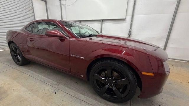 2010 Red Chevrolet Camaro 2LT (2G1FG1EV0A9) with an 3.6L V-6 gasoline direct injection engine, Manual transmission, located at 1806 Veterans Memorial Hwy SW, Austell, GA, 30168, (770) 944-9558, 33.817959, -84.606987- Photo#7