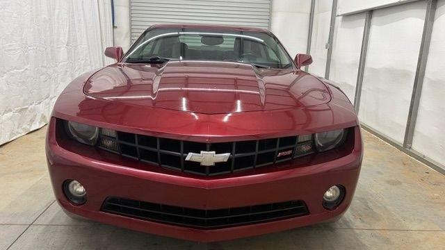 2010 Red Chevrolet Camaro 2LT (2G1FG1EV0A9) with an 3.6L V-6 gasoline direct injection engine, Manual transmission, located at 1806 Veterans Memorial Hwy SW, Austell, GA, 30168, (770) 944-9558, 33.817959, -84.606987- Photo#9