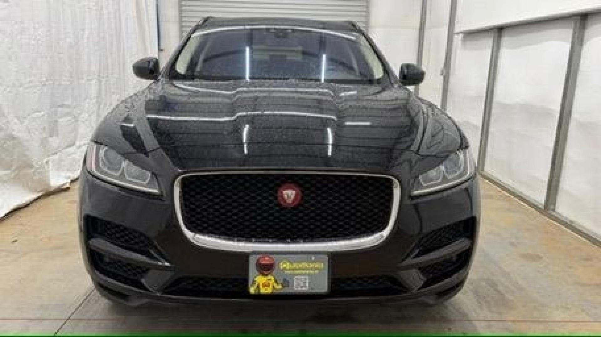 2017 Black Jaguar F-PACE 20d Premium (SADCJ2BN0HA) with an 2L I-4 diesel direct injection engine, located at 1806 Veterans Memorial Hwy SW, Austell, GA, 30168, (770) 944-9558, 33.817959, -84.606987- Photo#9