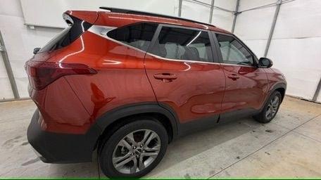 2023 Red Kia Seltos S (KNDEU2AA5P7) with an 2L I-4 DOHC engine, located at 1806 Veterans Memorial Hwy SW, Austell, GA, 30168, (770) 944-9558, 33.817959, -84.606987- Photo#6