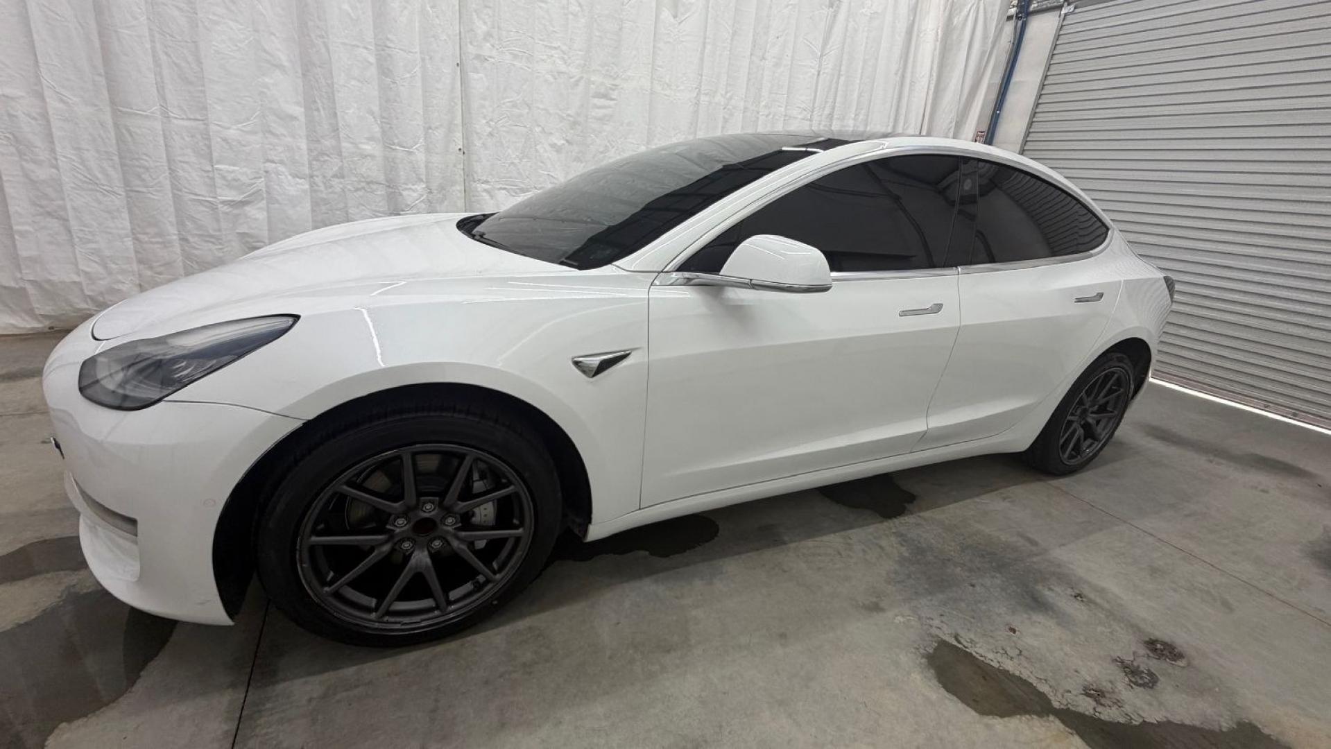 2019 White Tesla Model 3 Mid Range (5YJ3E1EA3KF) with an ELECTRIC engine, 1-Speed Automatic transmission, located at 1806 Veterans Memorial Hwy SW, Austell, GA, 30168, (770) 944-9558, 33.817959, -84.606987 - Why Choose Automania? At Automania, we make car buying easy and stress-free, with over 20 years serving Austell, GA and the surrounding communities. WE FINANCE GOOD AND NOT SO GOOD CREDIT, we work with all credit types, and every vehicle comes with a free vehicle history report so you know its backg- Photo#1