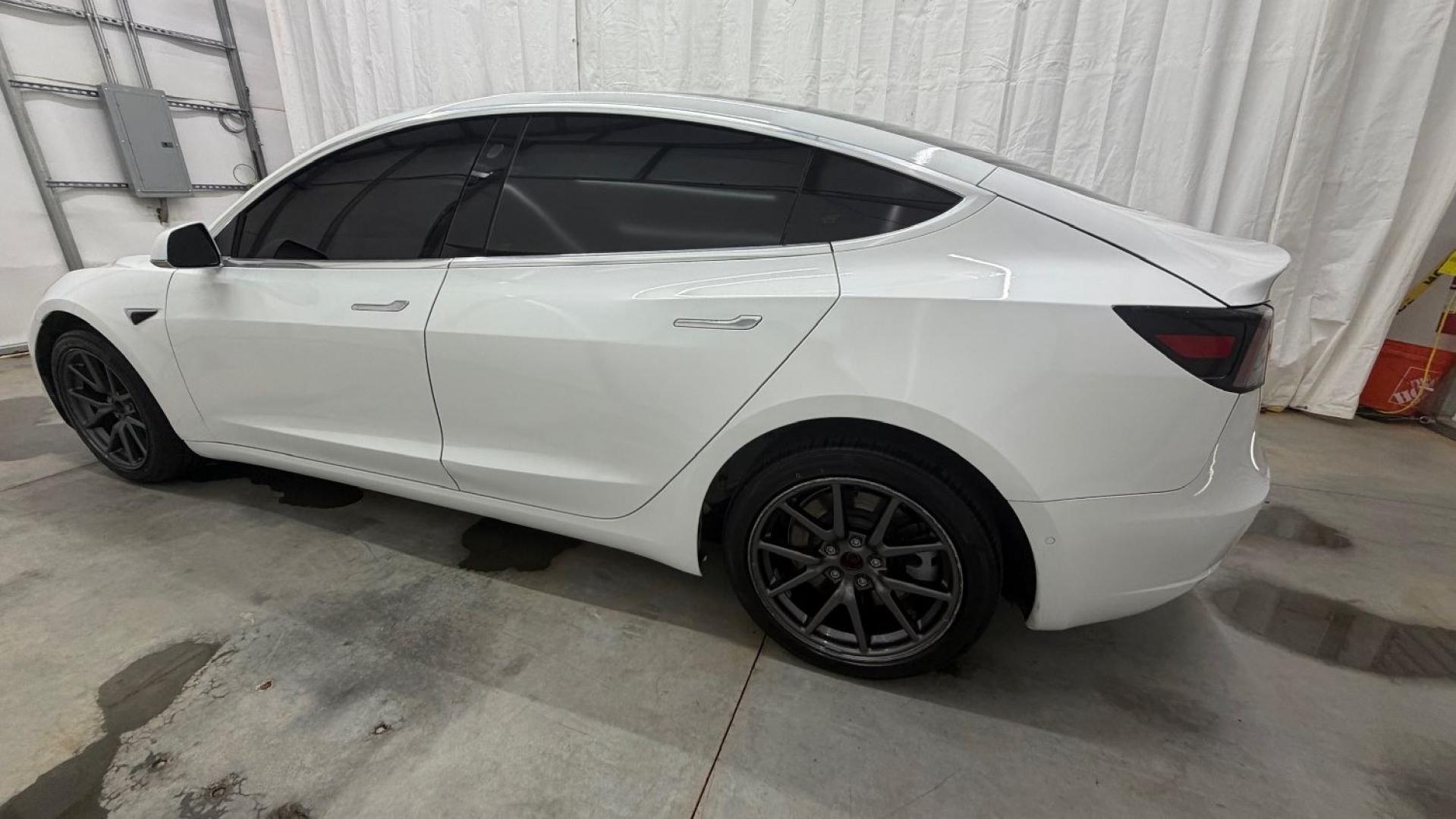 2019 White Tesla Model 3 Mid Range (5YJ3E1EA3KF) with an ELECTRIC engine, 1-Speed Automatic transmission, located at 1806 Veterans Memorial Hwy SW, Austell, GA, 30168, (770) 944-9558, 33.817959, -84.606987 - Why Choose Automania? At Automania, we make car buying easy and stress-free, with over 20 years serving Austell, GA and the surrounding communities. WE FINANCE GOOD AND NOT SO GOOD CREDIT, we work with all credit types, and every vehicle comes with a free vehicle history report so you know its backg- Photo#2