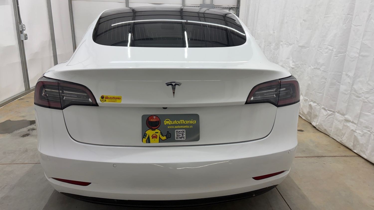 2019 White Tesla Model 3 Mid Range (5YJ3E1EA3KF) with an ELECTRIC engine, 1-Speed Automatic transmission, located at 1806 Veterans Memorial Hwy SW, Austell, GA, 30168, (770) 944-9558, 33.817959, -84.606987 - This 2019 Tesla Model 3 Mid Range RWD is a two-owner vehicle that has passed a 100+ point inspection performed in our own service center. The interior is in great condition, with no odors, no tears, and no fading. The exterior looks great, and the vehicle has been repainted overall. Please note that- Photo#4